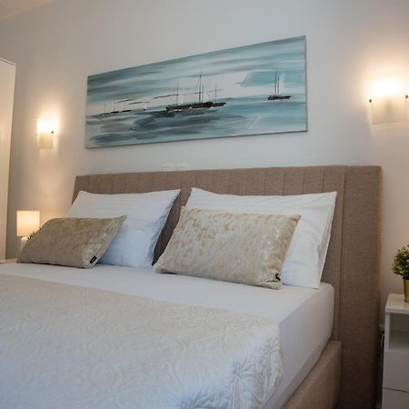 Apartment Funtastic With Private Pool Novalja Luaran gambar