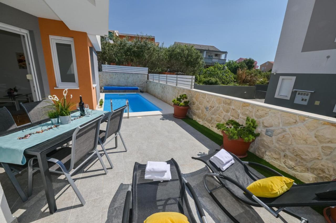 Apartment Funtastic With Private Pool Novalja Luaran gambar