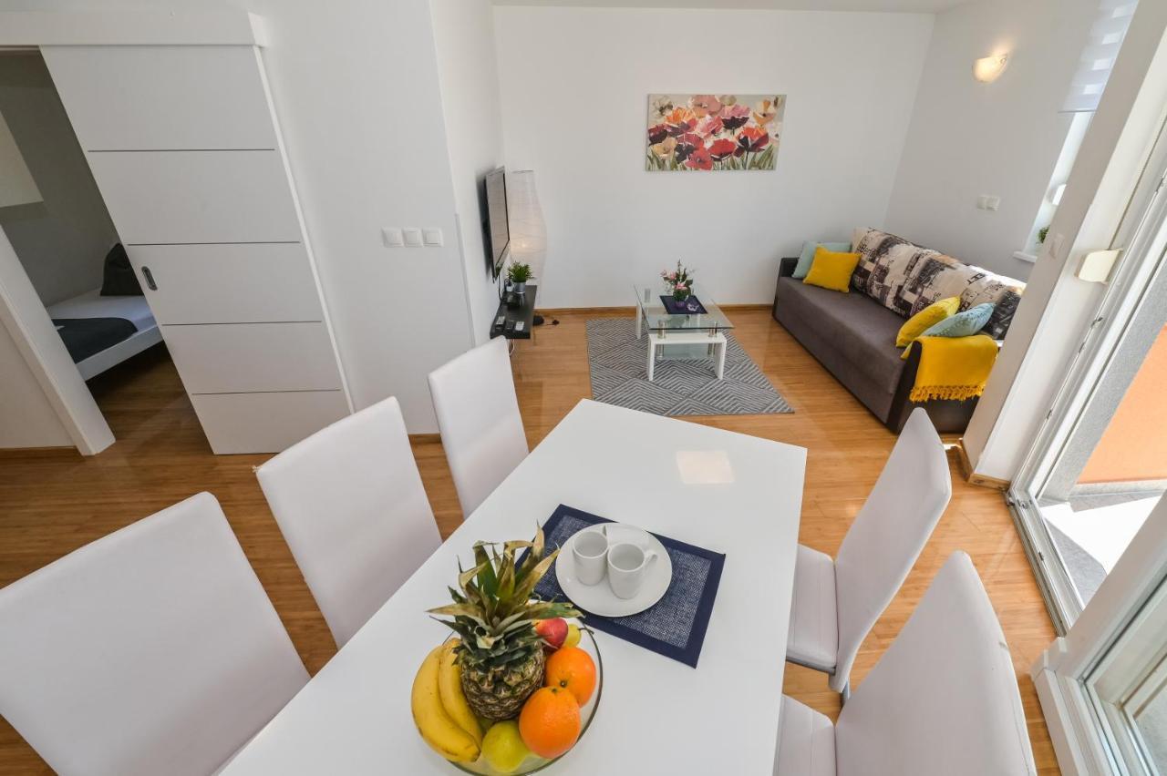 Apartment Funtastic With Private Pool Novalja Luaran gambar