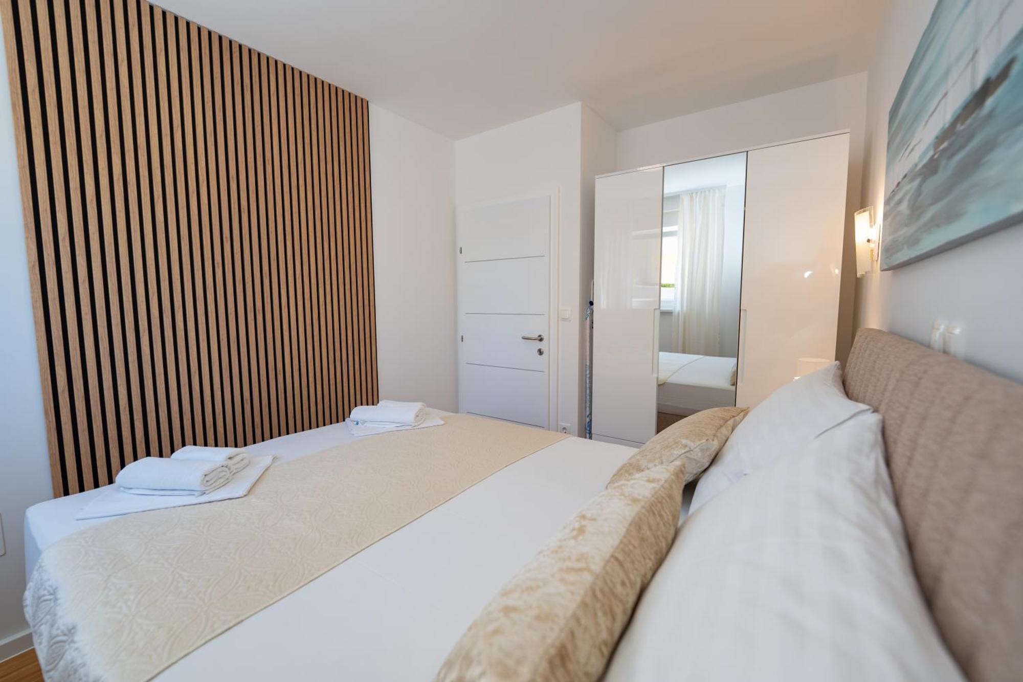 Apartment Funtastic With Private Pool Novalja Luaran gambar