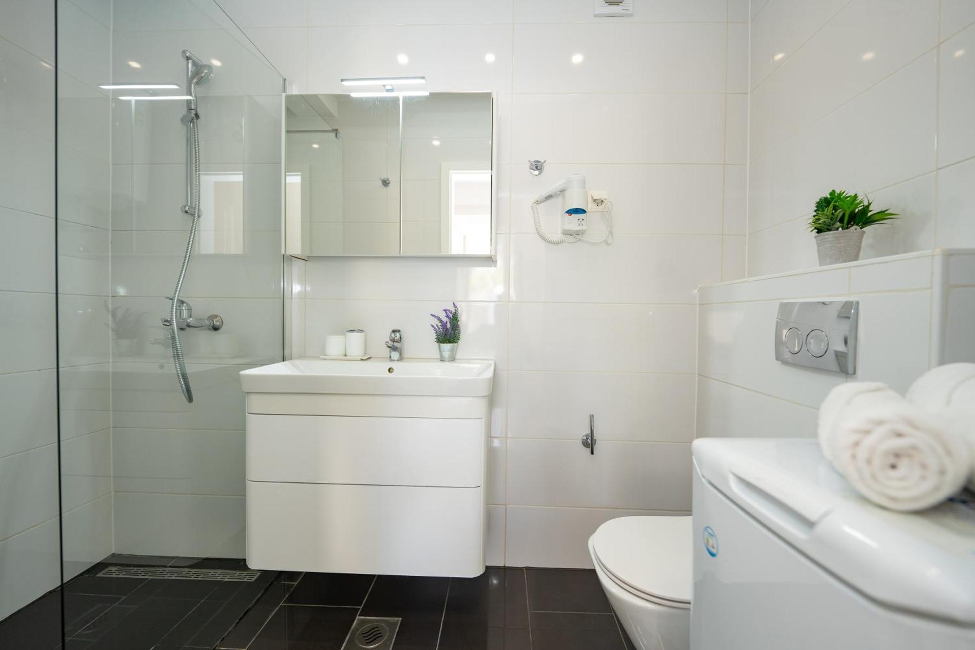 Apartment Funtastic With Private Pool Novalja Luaran gambar