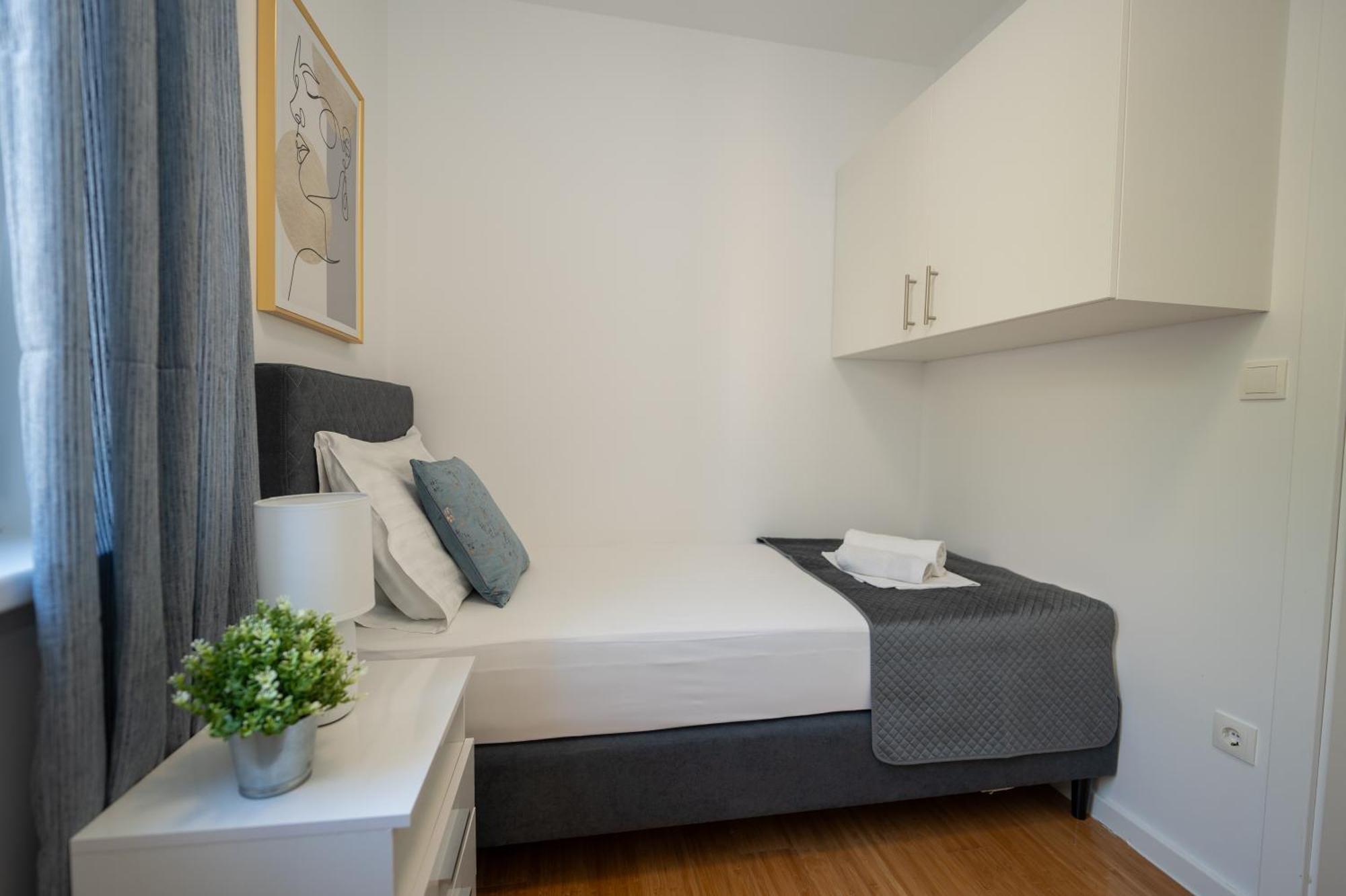 Apartment Funtastic With Private Pool Novalja Luaran gambar